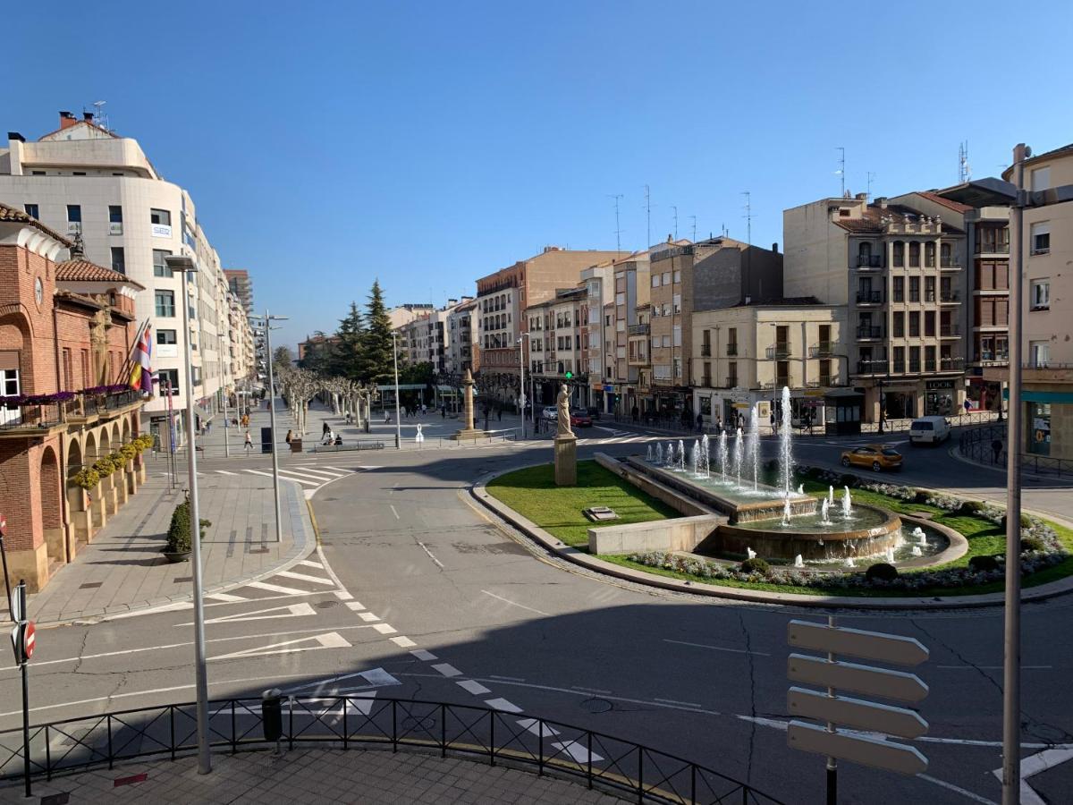 ホテル Calahorra Centro エクステリア 写真